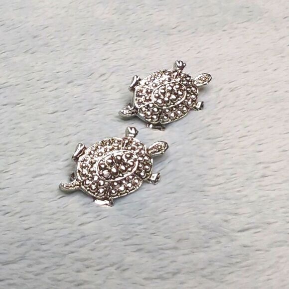 Vintage 80's Gerry's Silvertone Turtle Scatter Pins/Brooches - Picture 1 of 8